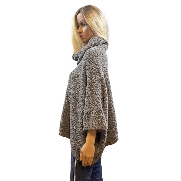 Romeo +  Juliet couture Gray nubby turtleneck sweater - Picture 3 of 9